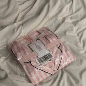 Victoria’s Secret Signature Satin Short Pajama Set — Size M (NWT)